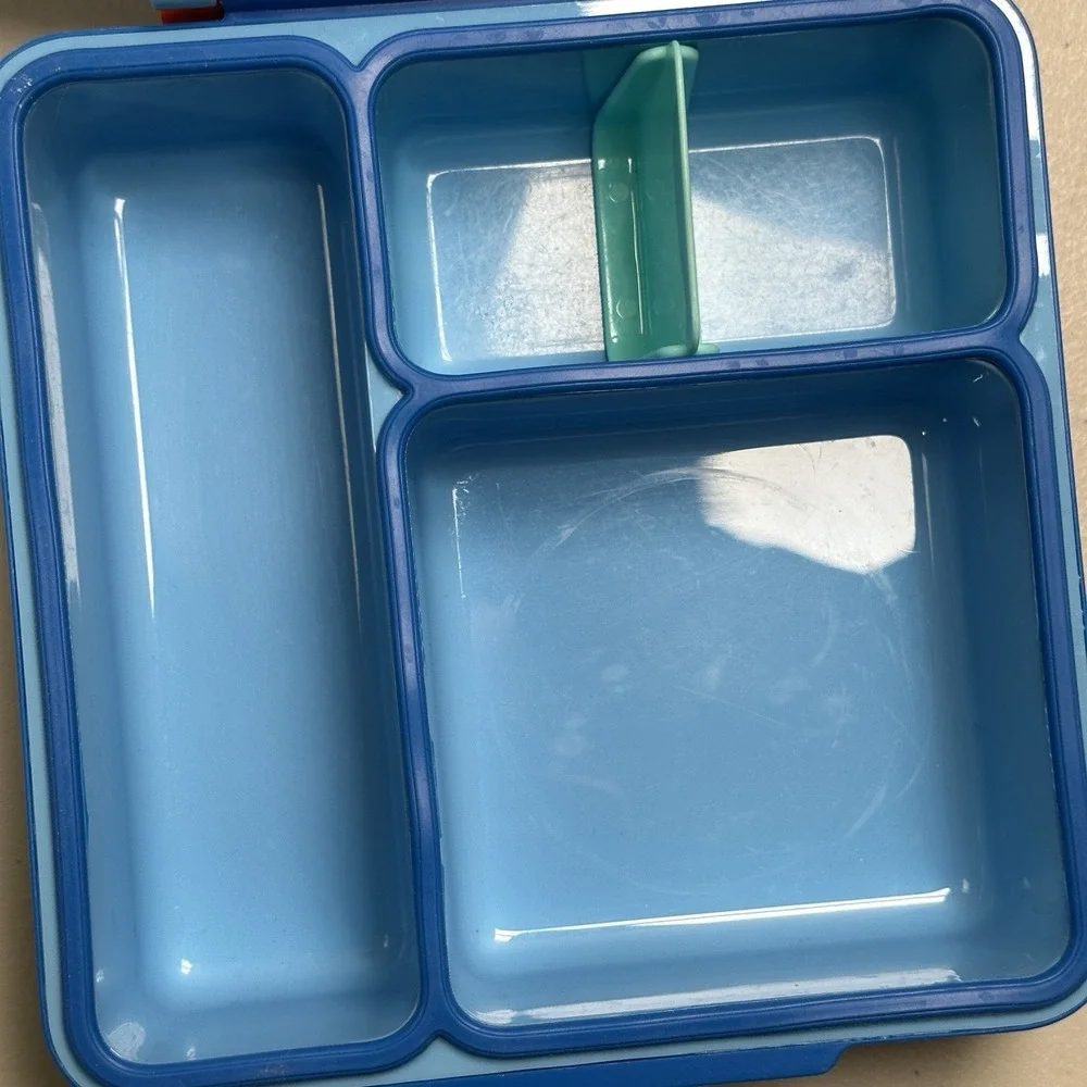 OmieBox Insulated Bento Box, 3 compartments, MISSING HOT FOOD CONTAINER